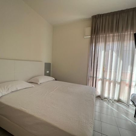 Aron Hotel Rimini Eksteriør bilde