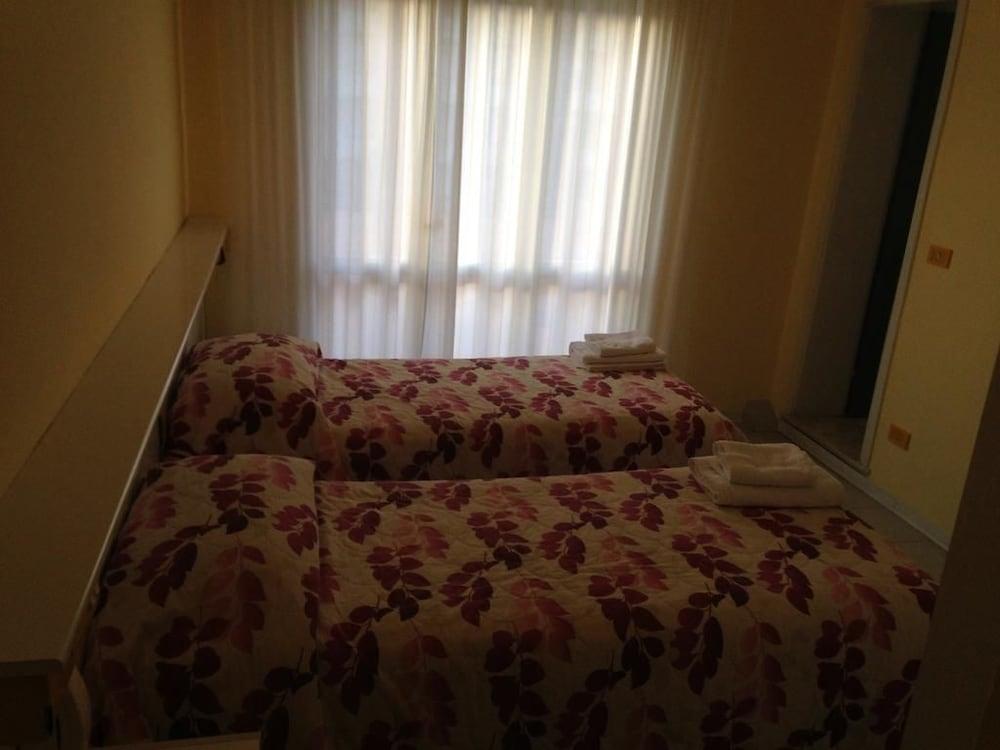 Aron Hotel Rimini Eksteriør bilde