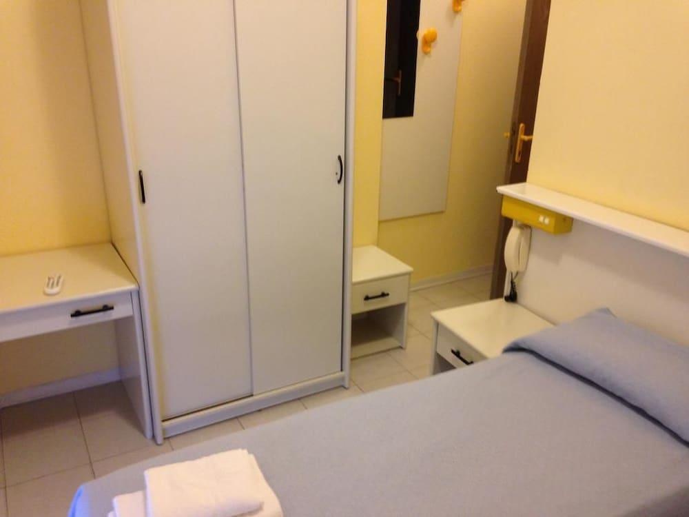 Aron Hotel Rimini Eksteriør bilde