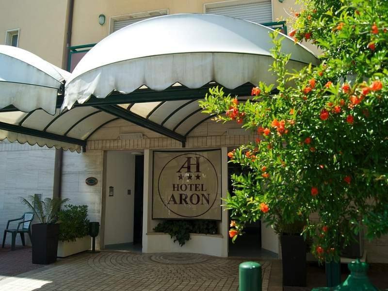 Aron Hotel Rimini Eksteriør bilde
