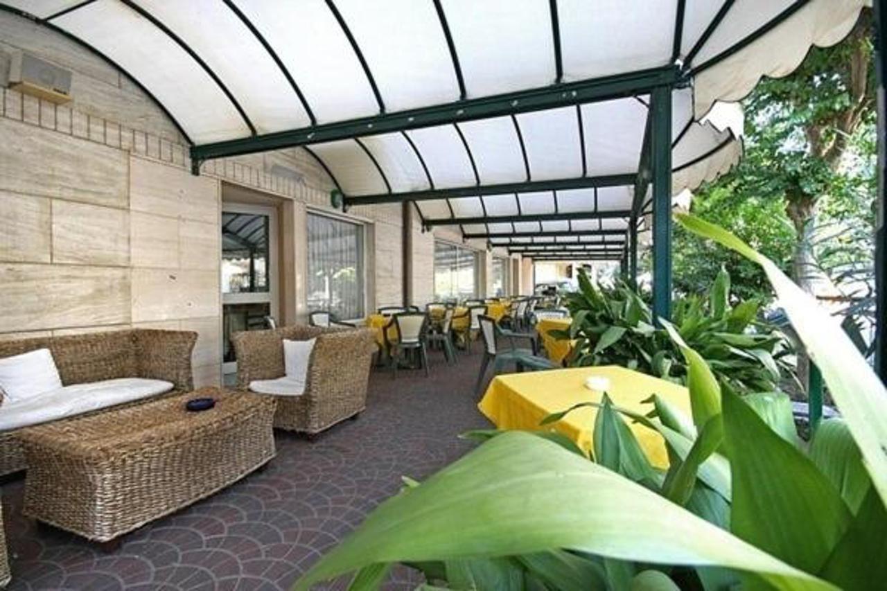 Aron Hotel Rimini Eksteriør bilde