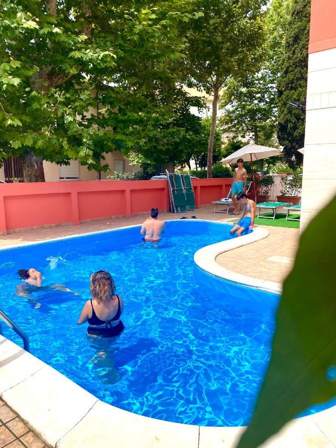 Aron Hotel Rimini Eksteriør bilde