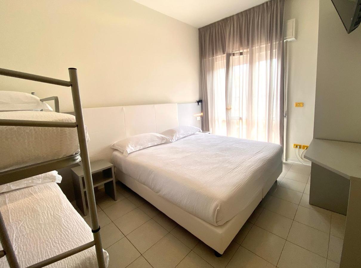 Aron Hotel Rimini Eksteriør bilde