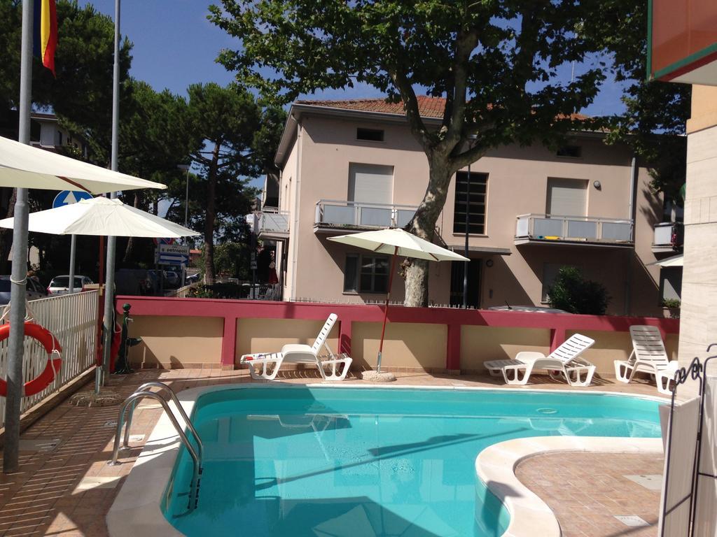 Aron Hotel Rimini Eksteriør bilde