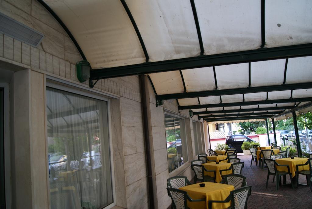 Aron Hotel Rimini Eksteriør bilde