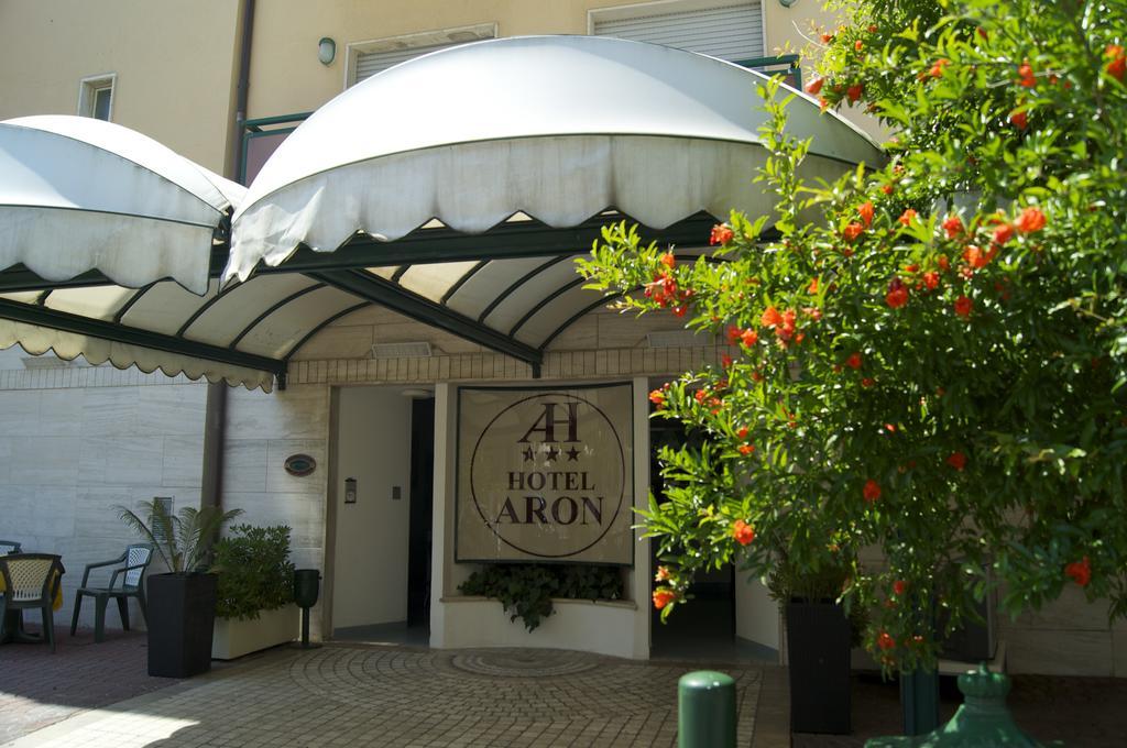 Aron Hotel Rimini Eksteriør bilde