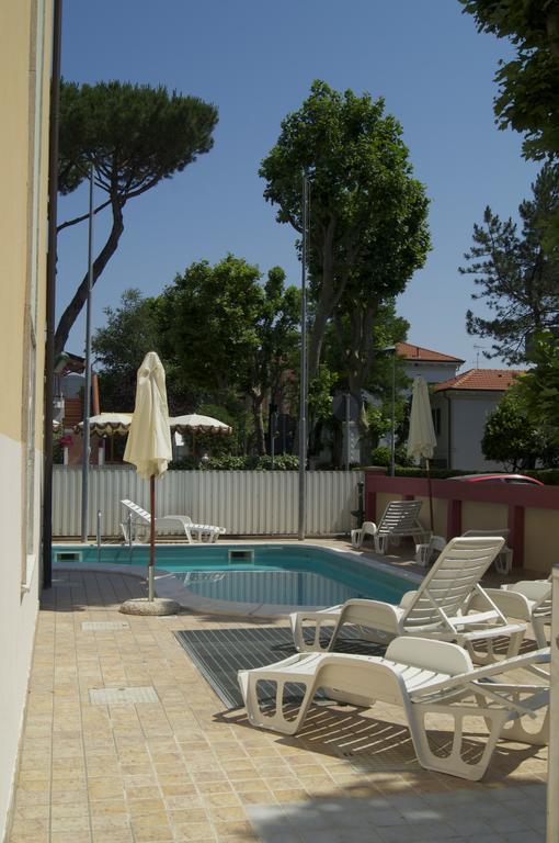 Aron Hotel Rimini Eksteriør bilde