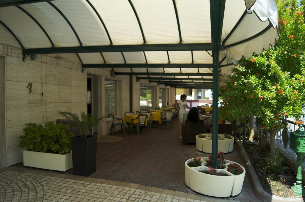 Aron Hotel Rimini Eksteriør bilde