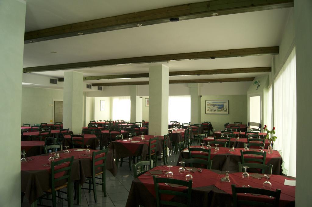 Aron Hotel Rimini Eksteriør bilde